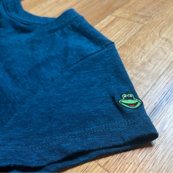 Senior Frog’s Blue Small Women T Shirt Scoop Neck Embroidery Graphic Tee - Picture 8 of 10